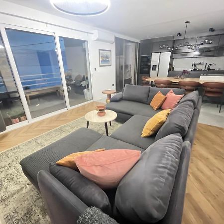 Villa Maris- Beachfront Villa With Exclusive Pool Подстрана Екстериор снимка