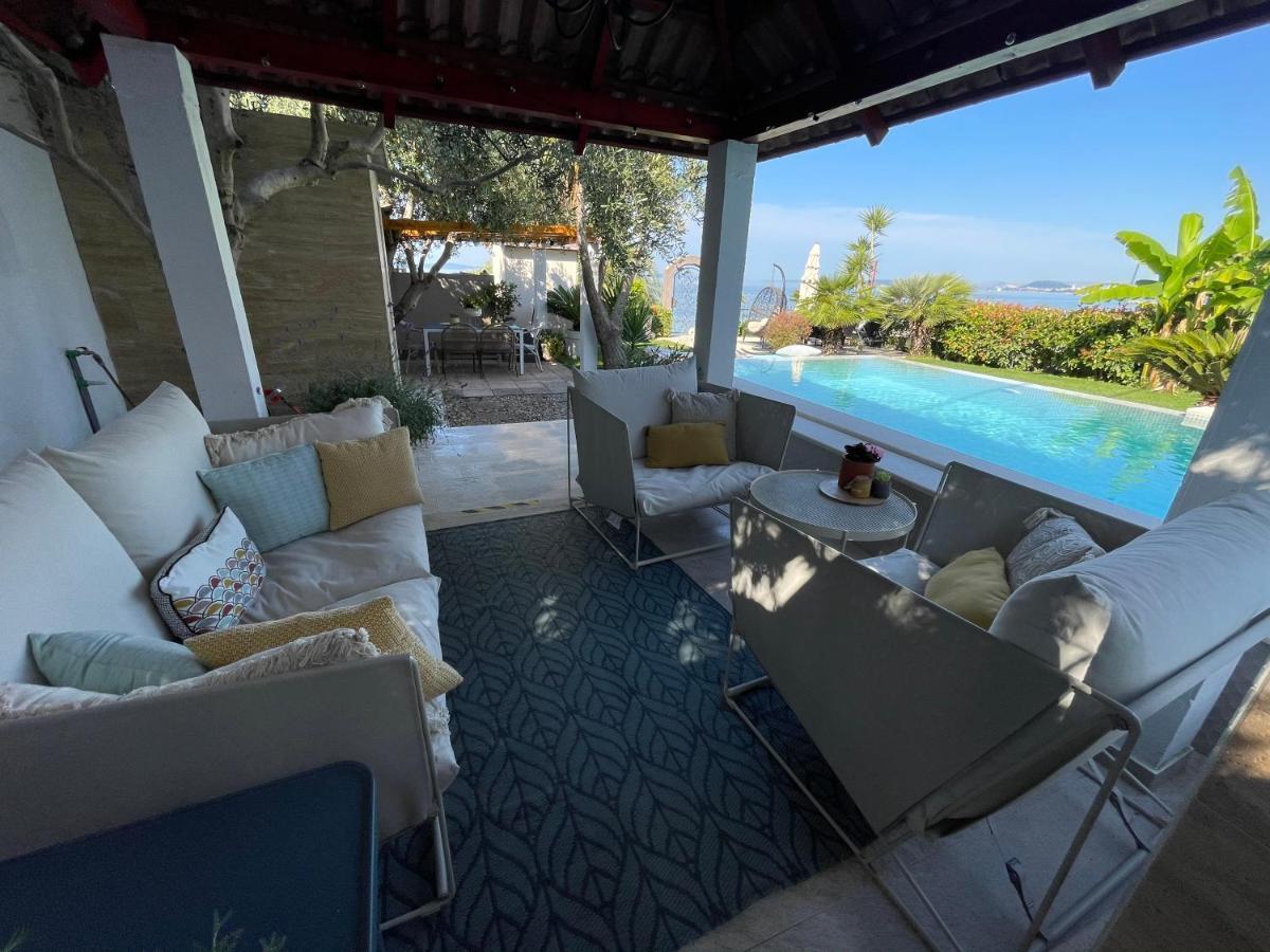 Villa Maris- Beachfront Villa With Exclusive Pool Подстрана Екстериор снимка
